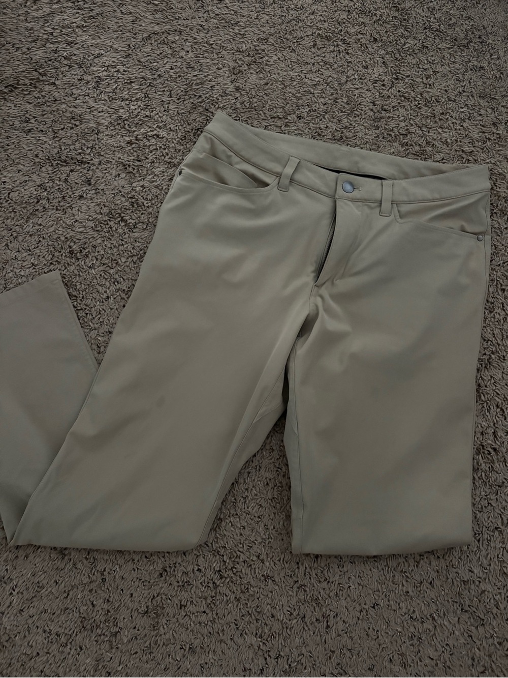 lululemon athletica Men’s Straight-Leg Pants in Light Olive